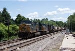 CSXT 464 Leads M426 at the State Line